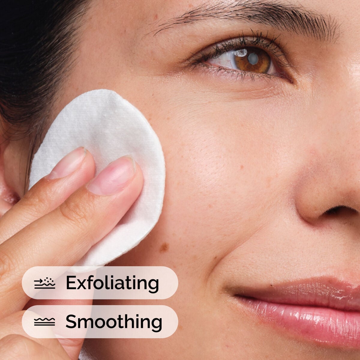 glycolic-acid-7-exfoliating-toner-j3 ord-glycolic-acid-exfoliating-toner-model-application-with-benefits.jpg